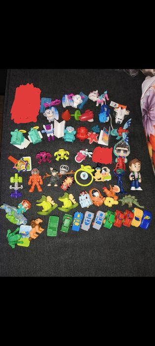 Brindes Kinder Surpresa Joy Stranger Things Disney 100 Natoons