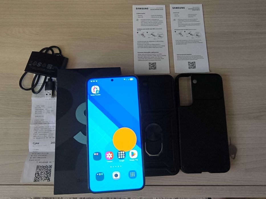Мобильный телефон Samsung S22.На 256ГБ.Хорошее состояние!Есть чек.