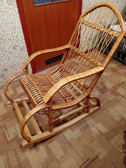 Продам крісло-качалка