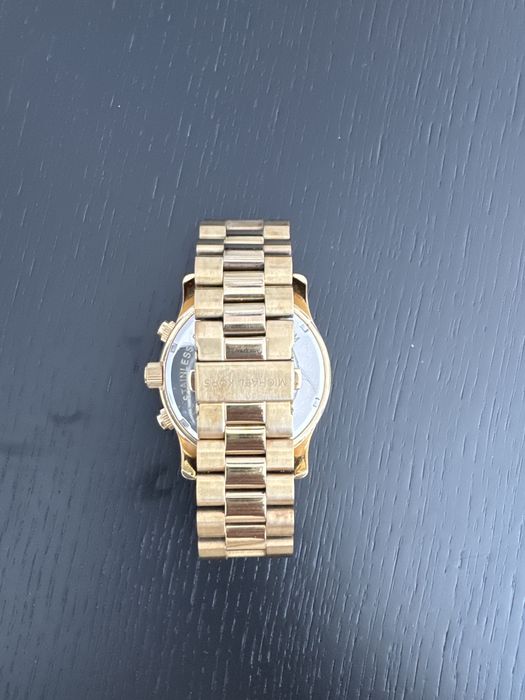Relógio dourado Michael Kors