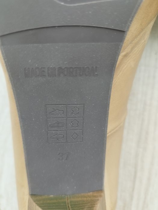 Sapatos em pele, tamanho 37