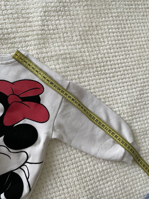 Джинсы, толстовка Zara