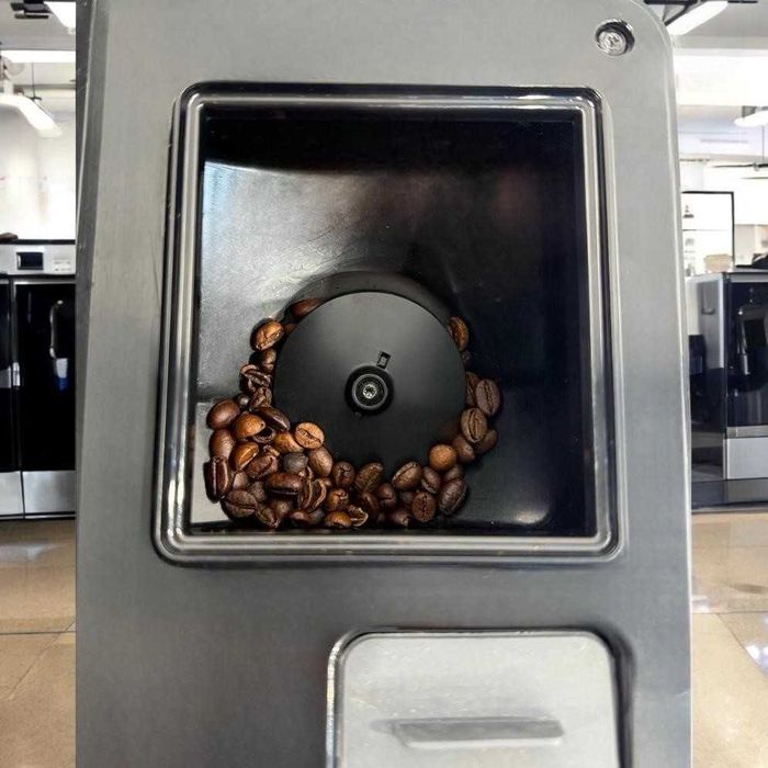 Кавомашина Miele CM 5500 Black/Chrome кавоварка міле кофемашина