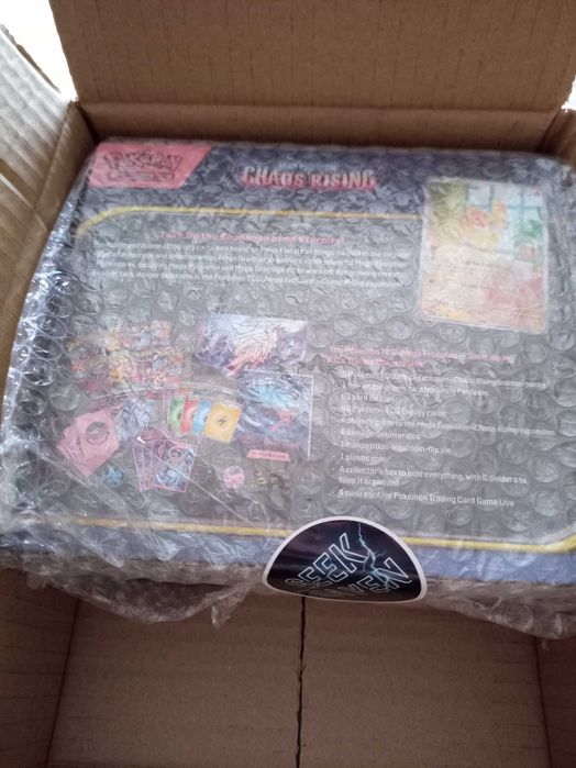 Pokémon Chaos Rising ETB