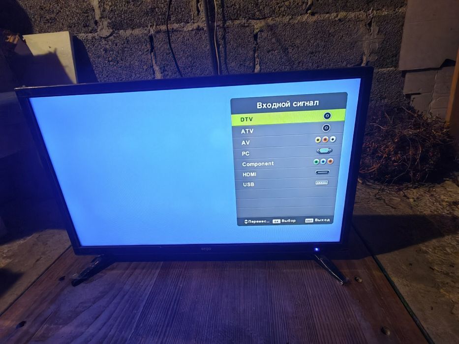 Телевізор Ergo 24 дюйми LED LE24CT5000AK