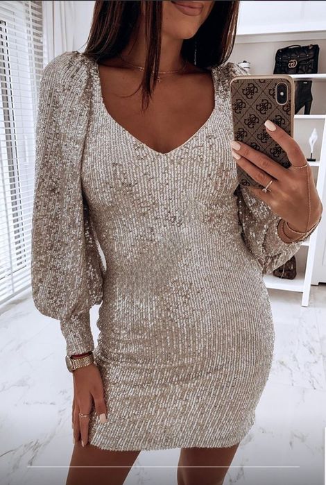 Sukienka cekinowa złoto beżowo srebrna Soky&Soka Paris