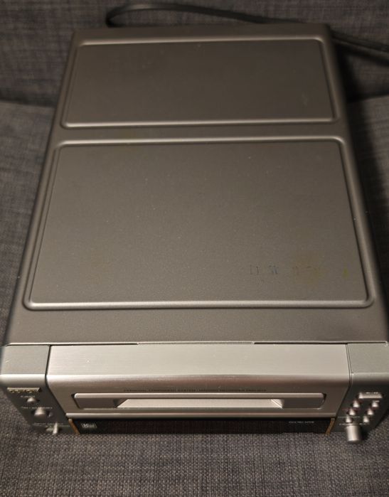 Минидисковая дека Denon DMD - M10