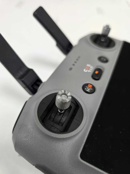 DJI Mini 4 Pro Fly More Combo com pouco uso