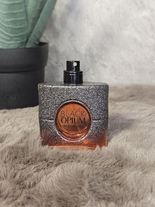 Yves Saint Laurent Black Opium Eau de Parfum 30 мл