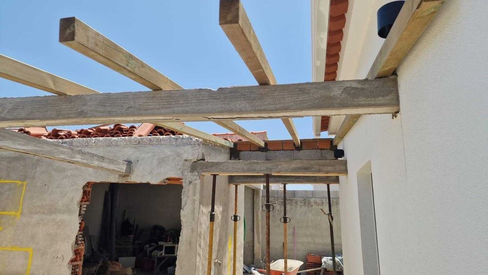 Construção de Raiz, Remodelações e Muros de Contenção