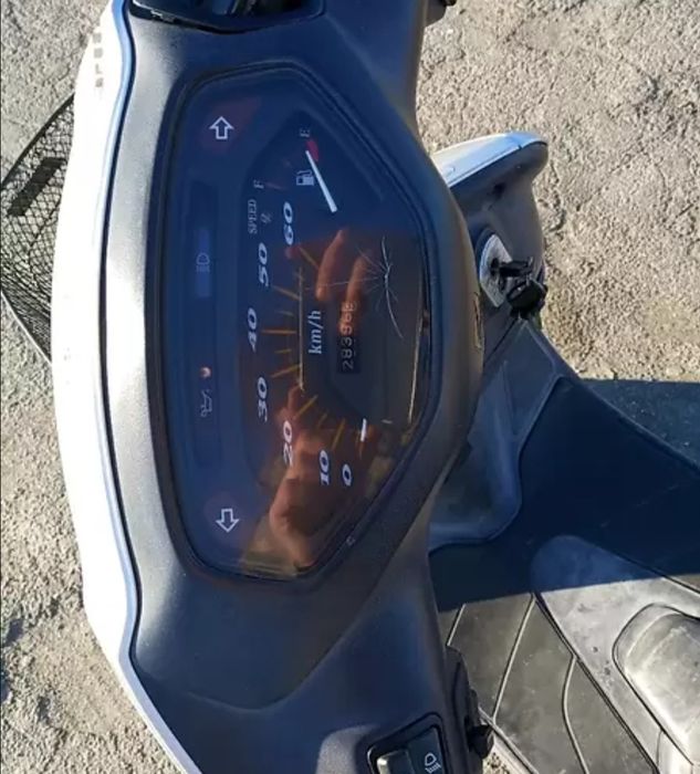 Honda  Lead Af48