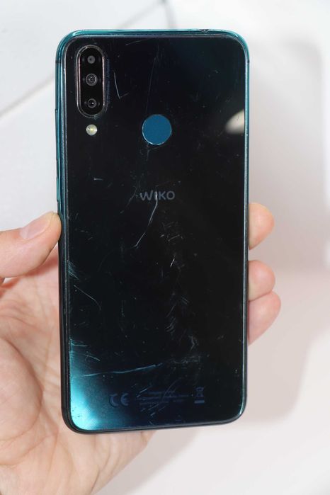 Wiko View 3/16Gb Green, Є тріщини на сенсорі!