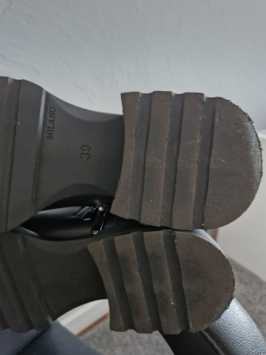 Ботфорти чоботи))