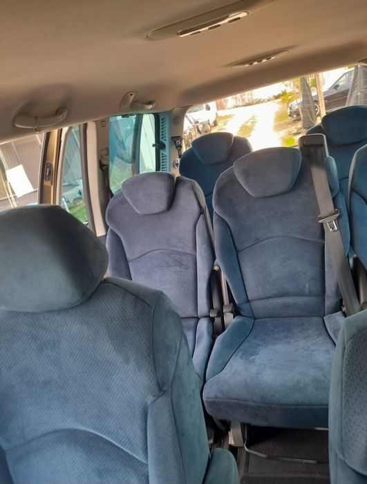 Lancia 2.2 com vidros escuros averbados