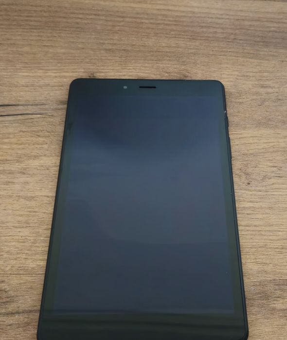 Планшет Samsung SM-Т295 розбитий дисплей, включається. На запчастини.