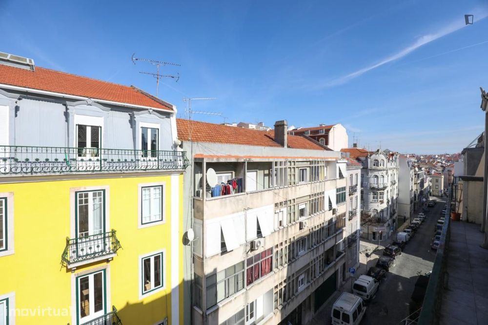 Quarto - localizado em Arroios Lisbon