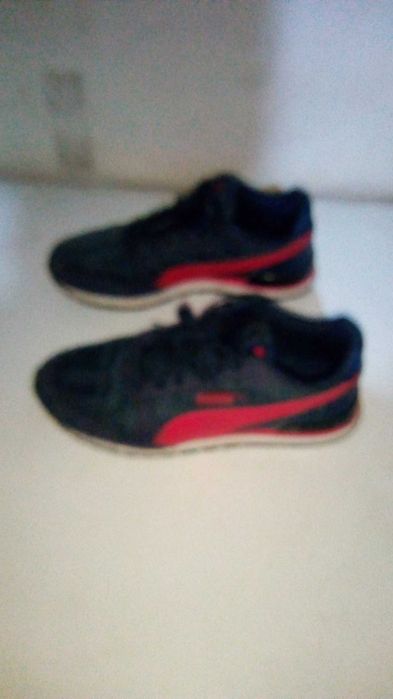 Sapatilhas chuteiras e sapatos criança