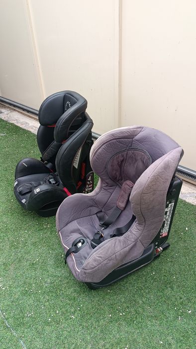 Cadeiras auto usadas, em estado satisfatório. 40€ as duas, 25€ em separado.
