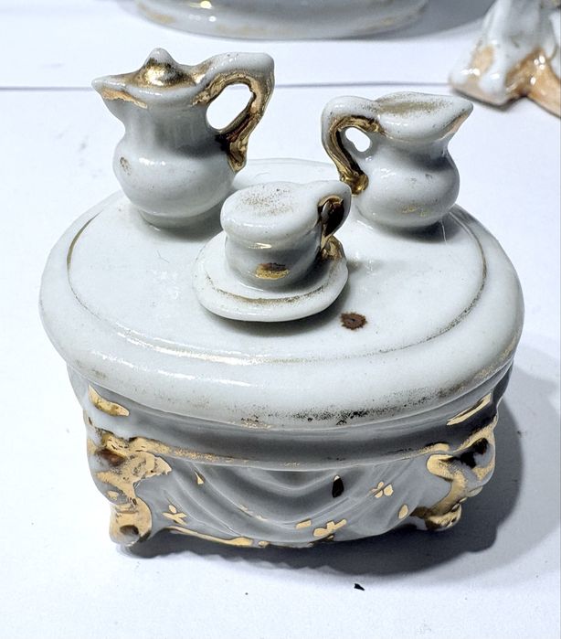 Conjunto de 3 amorosas antigas caixas em porcelana alemã Fairing 1900