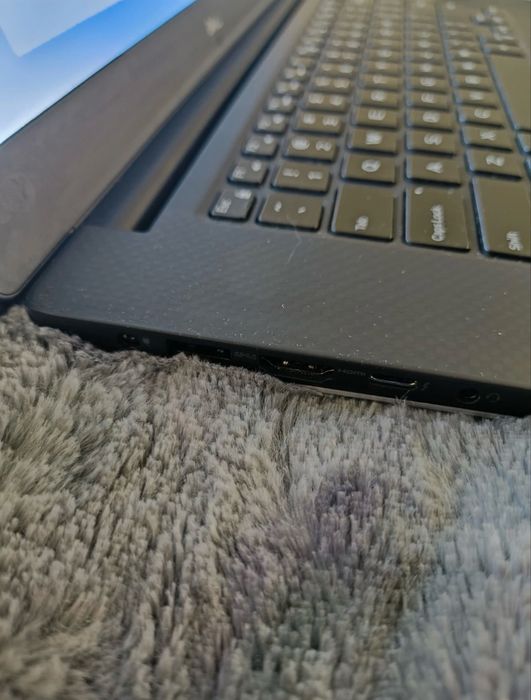 Ноутбук Dell XPS 15 9570