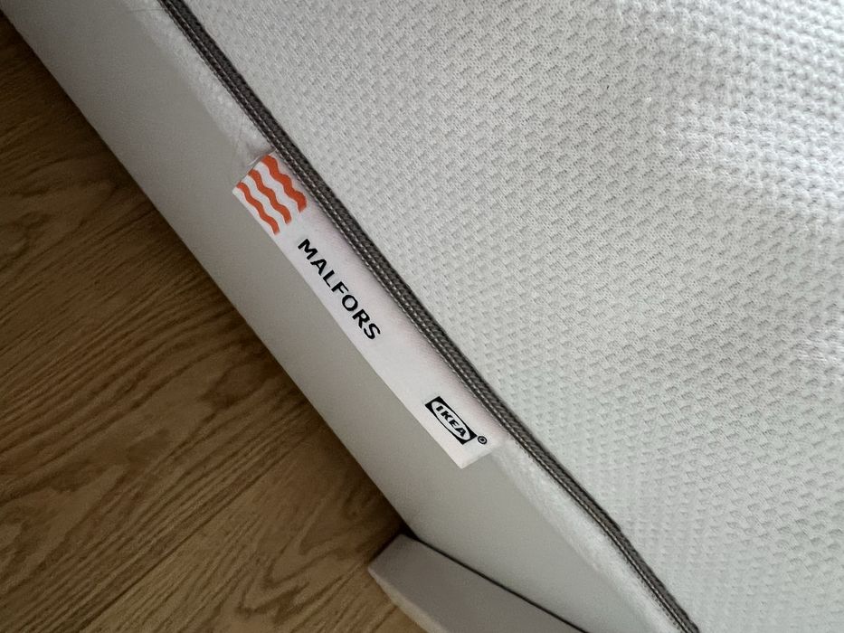 Łóżko IKEA Hemnnes + 2 materace