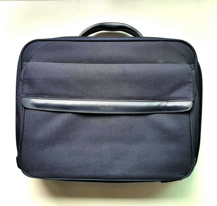 Mala Sansonite azul para portátil 15/17"