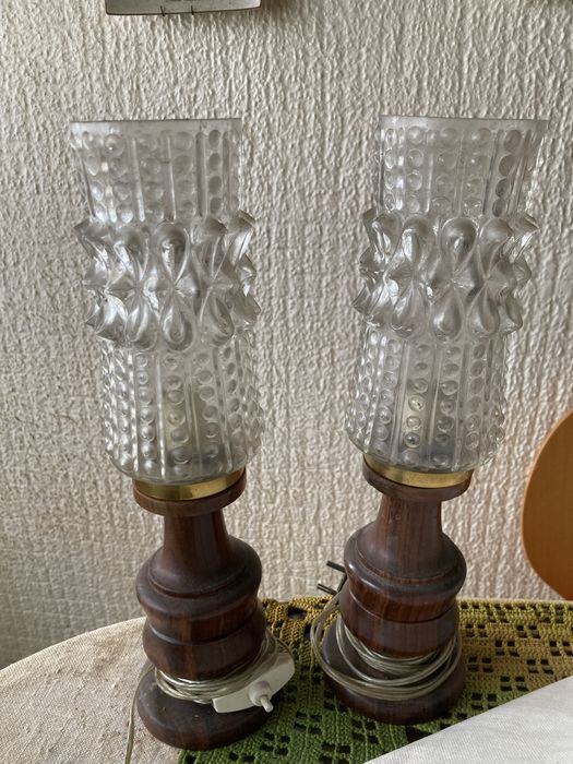 Candeiros antigos base de madeira