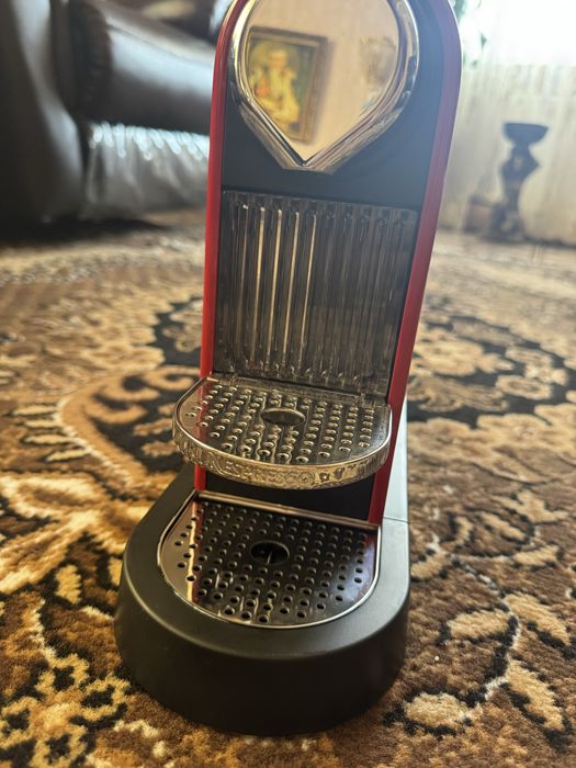 Капсульна кавоварка Nespresso Citiz
