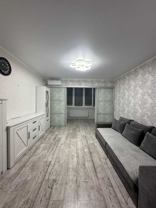 Здається 1 кімнатна квартира біля 5 школи