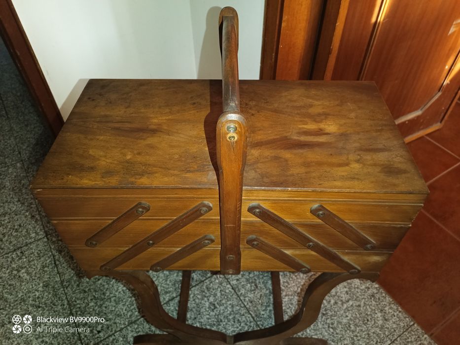 Costureirinha antiga