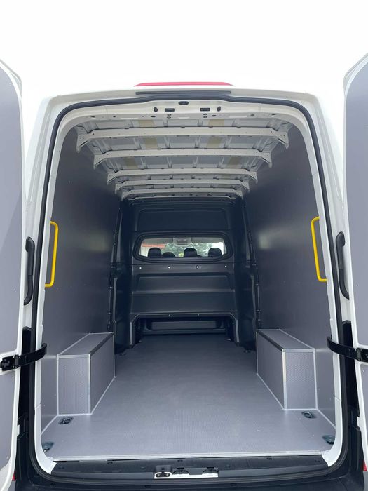 VW Crafter L4H3 --- Zabudowa zabezpieczenie przestrzeni ładunkowej paki