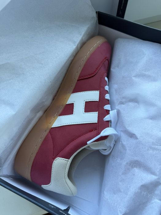 Оригіналі Tommy Hilfiger, мокасини, кеди жіночі.