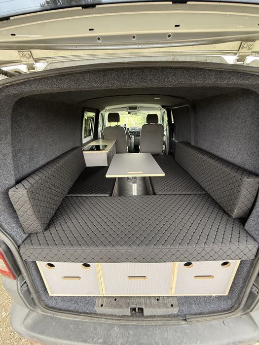 Zabudowa kempingowa. Kamper volkswagen T5