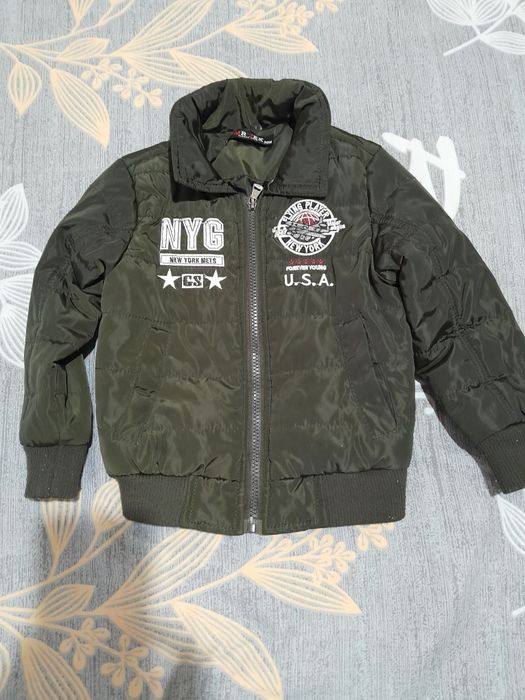 Куртки на хлопчика  3-4  роки