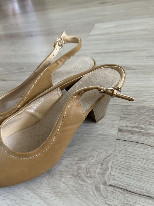 buty na obcasie