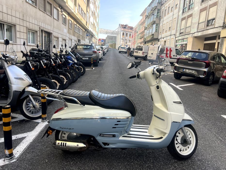Peugeot Django scooter great condition!