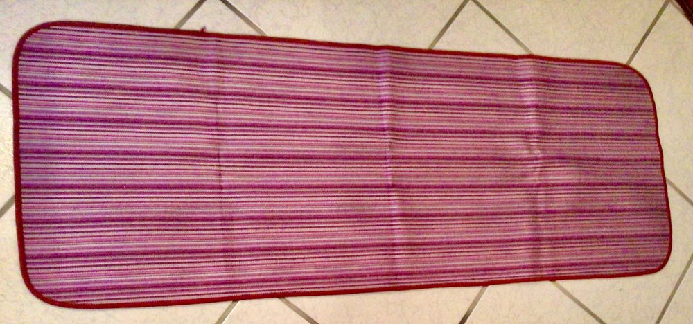 Tapete de cozinha novo anti derrapante em tons de rosa e roxo