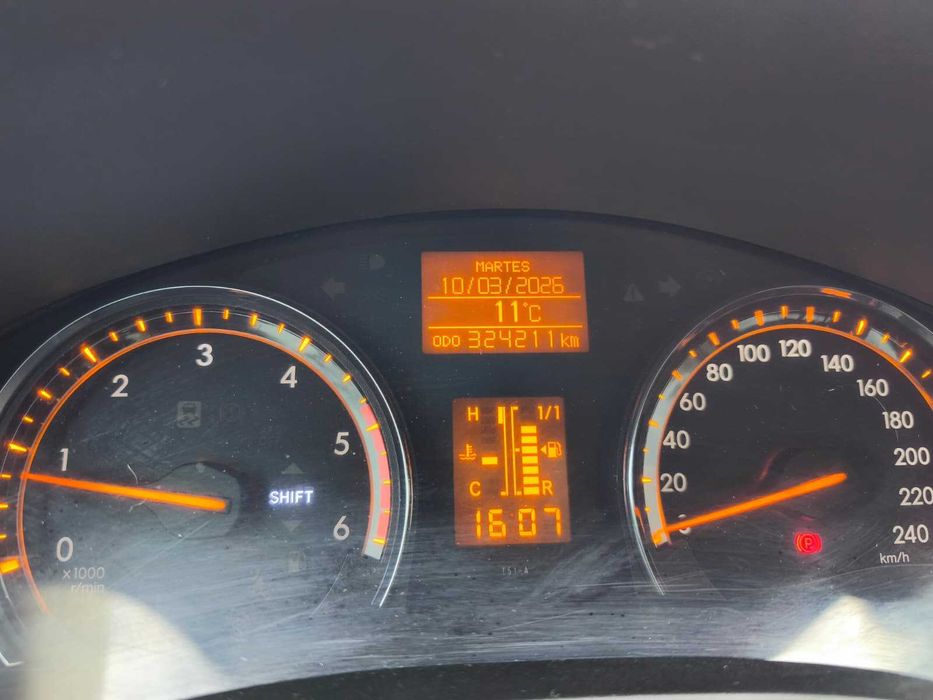 Toyota Avensis 2.0 D-4D — 2010