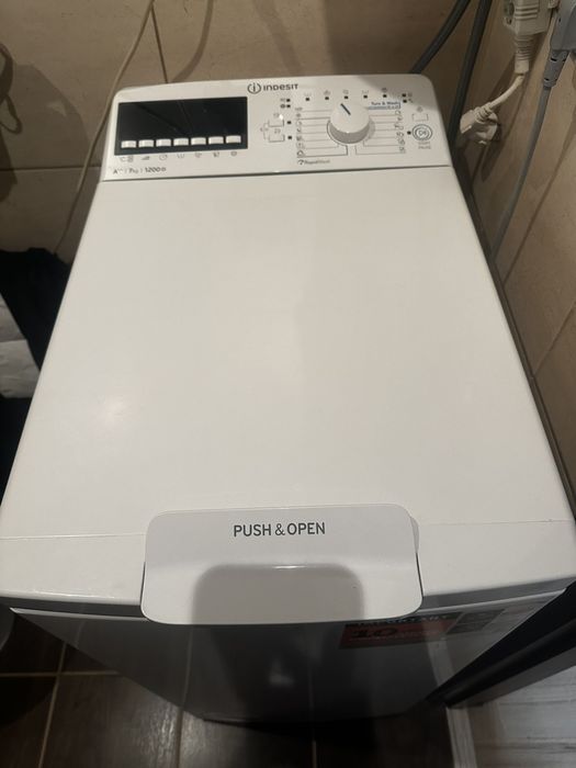 Пральна машинка Індезіт