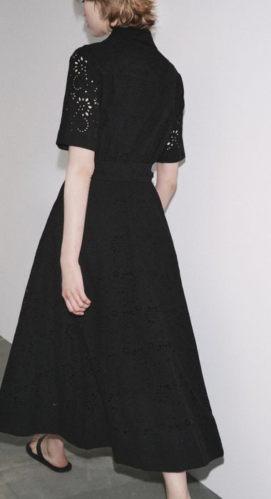 Sukienka midi Zara czarna