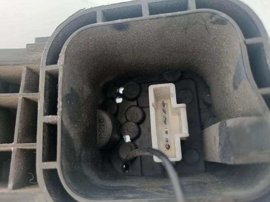 Suporte lâmpada esquerdo PEUGEOT 206 SW (2E/K)