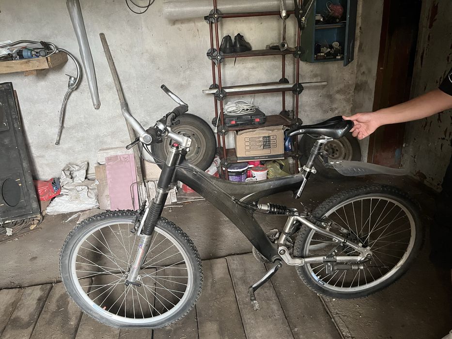 Велосипед карбоновый