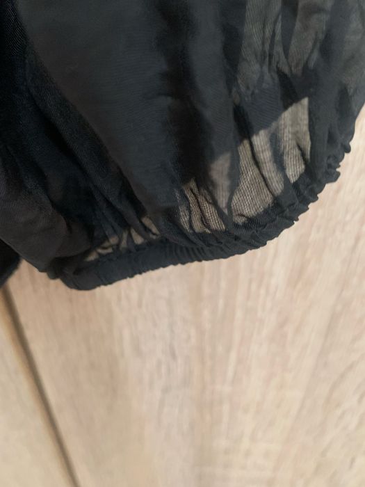 Czarna bluzka damska, moda włoska