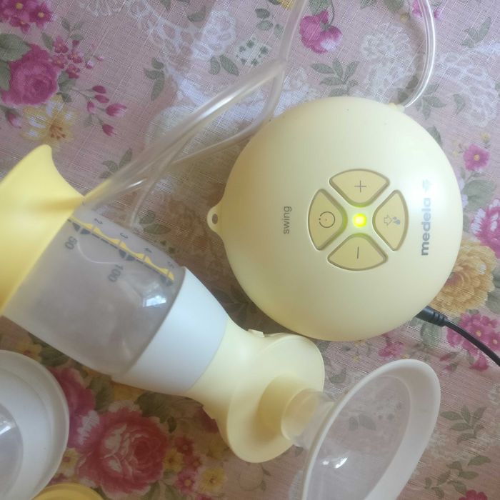 Електричний молоковідсмоктувач Medela Swing