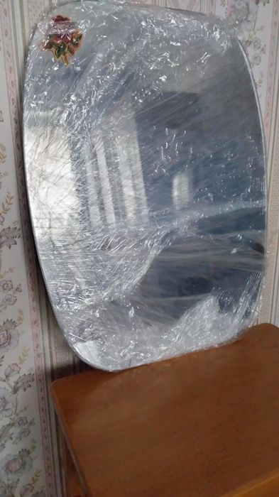 Дзеркало 65* 50, закругленіі кути.