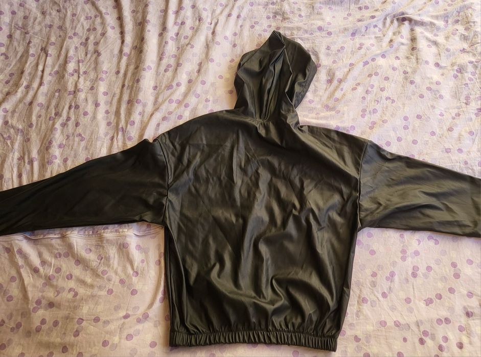 Замечательный костюм из Эко-кожи