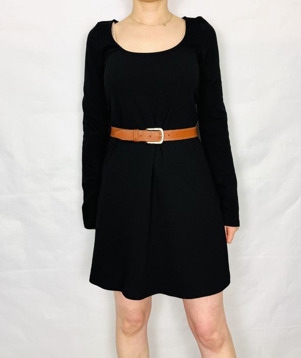 Czarna sukienka z szerokim dekoltem S 36