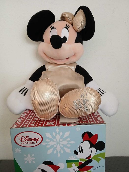 Bonecas "Minnie" oficiais lançadas pela Disney todos os anos no Natal.