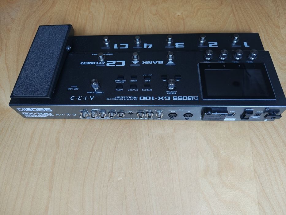 Multiefekt Boss GX-100 z BT-Dual