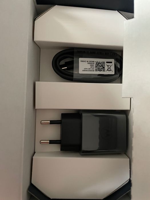 Nowy telefon smartphone Motorola e20